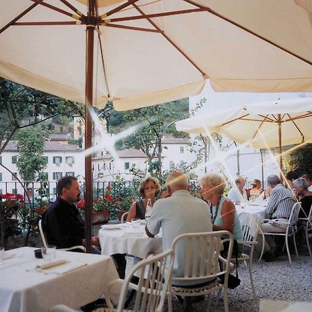 Hotel Ristorante Corona Lucca Exterior foto